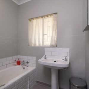 Ultimate Cleaning 9 Bathroom