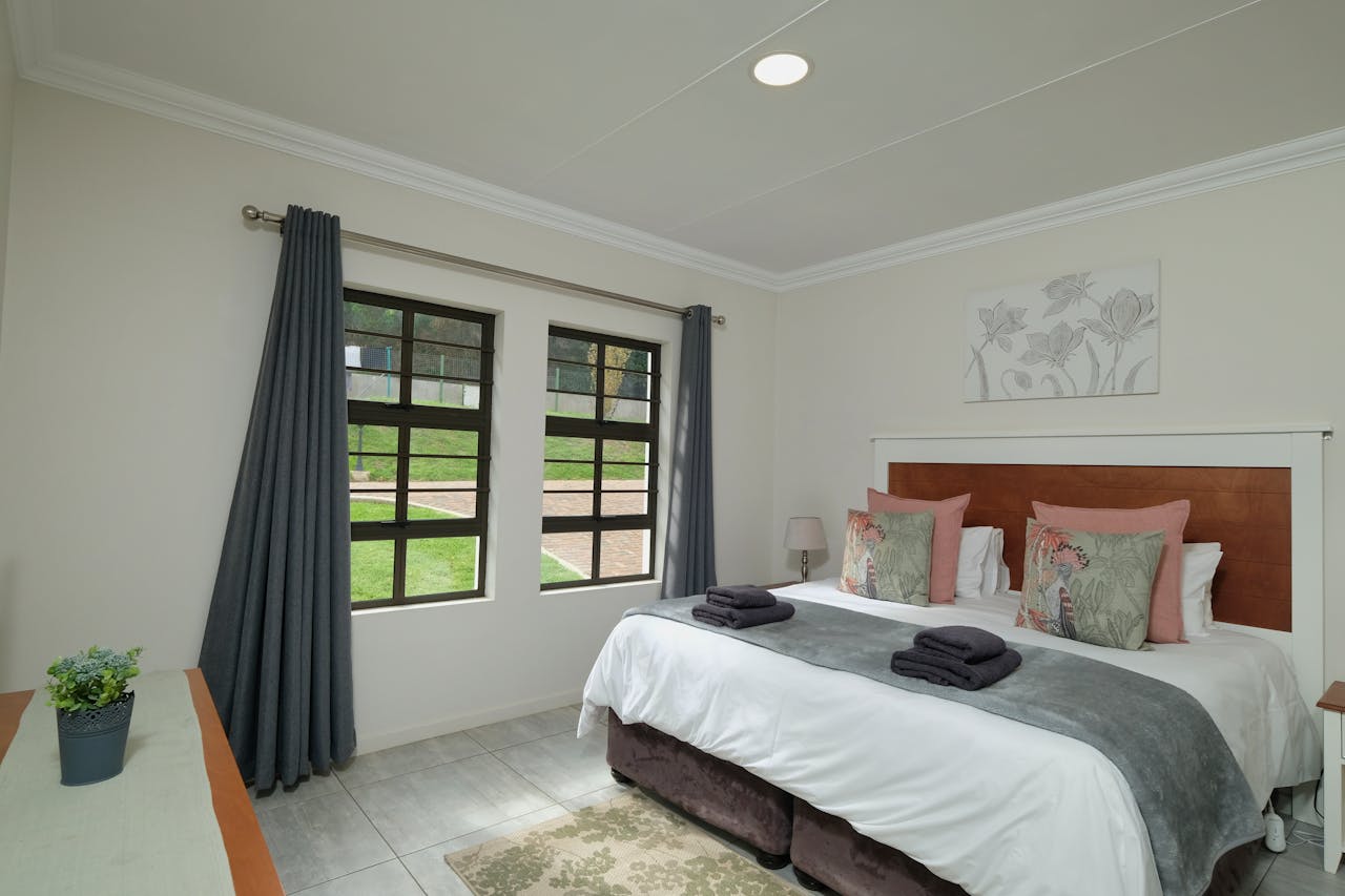 5 BHK Furnished Apartment Standard Cleaning