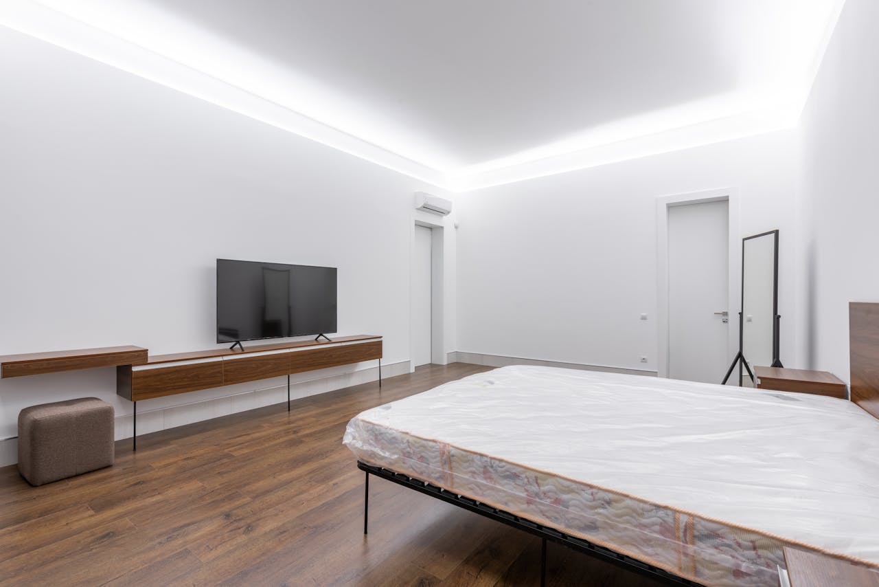 4 BHK Unfurnished Apartment Standard Cleaning