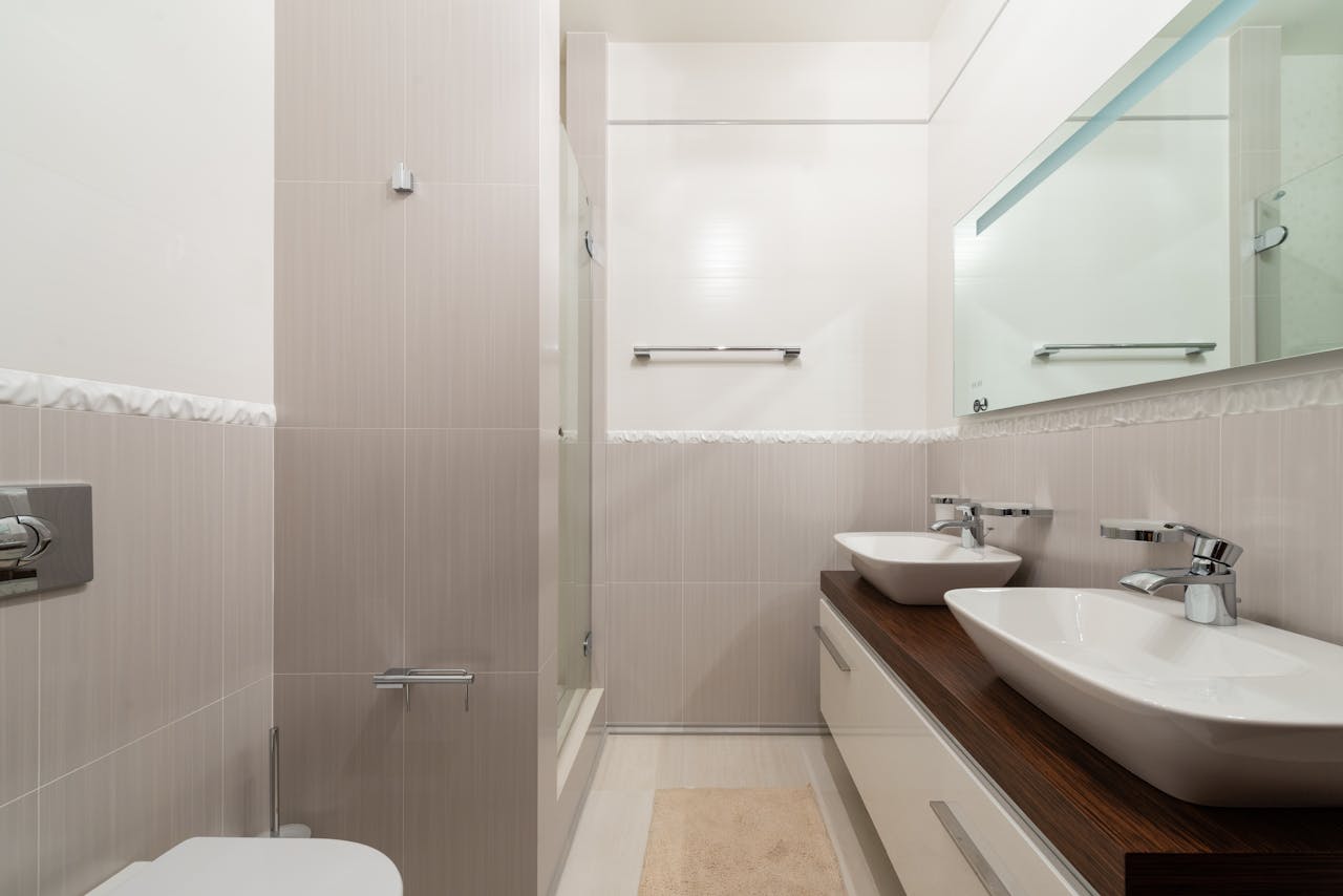 Ultimate Cleaning 2 Bathroom